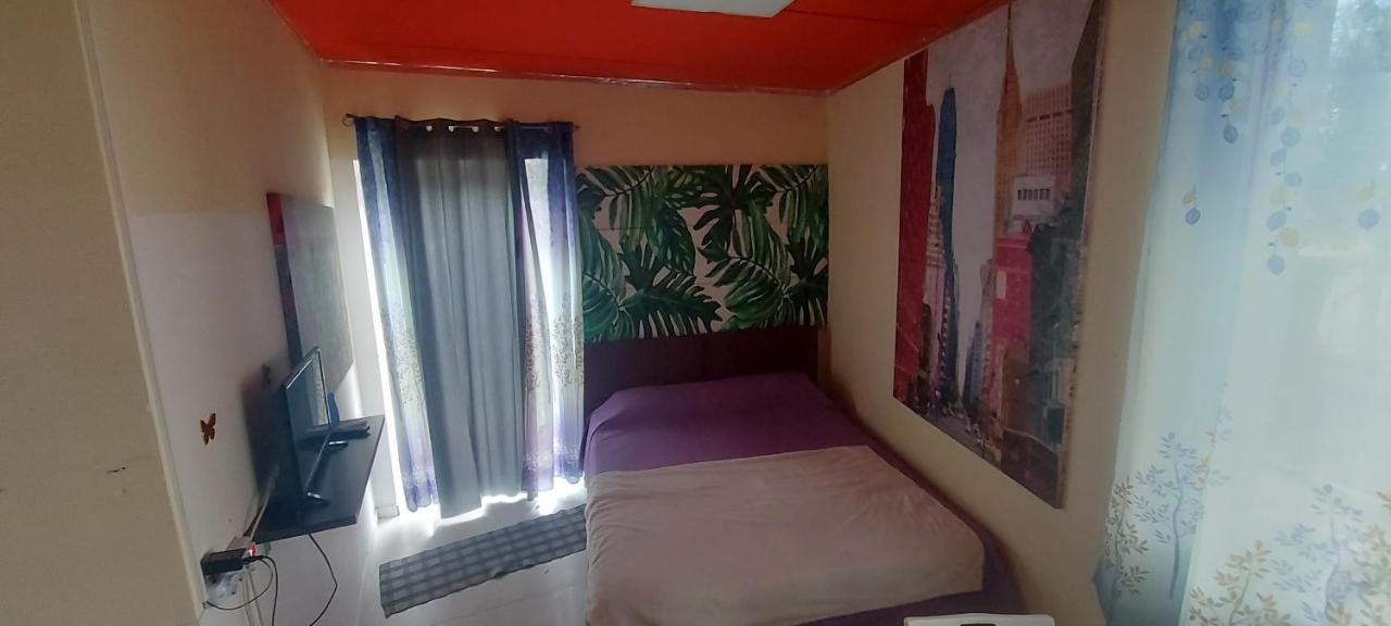 Stanza In Villa Con Giardino Con Box Doccia Idromassaggio Rent A Car Aci Bonaccorsi Exterior photo